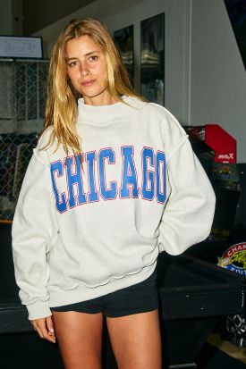 REVERSIBLE 'CHICAGO / CHI' GRAPHIC MOCK-NECK SWEATSHIRT, Contents:52%COTTON 48%POLYESTER